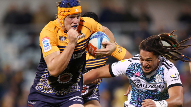 Tom Hooper of the Brumbies in action against the Chiefs.