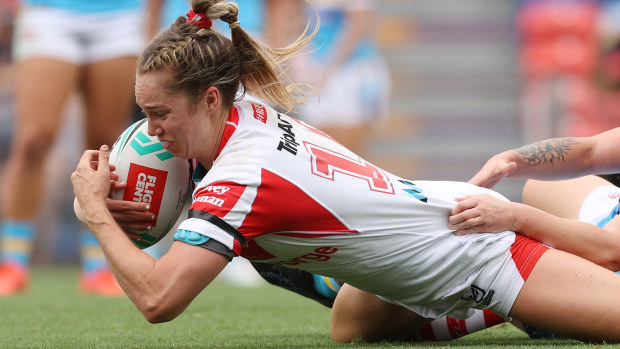 Kezie Apps during the round one NRLW match between the St George Illawarra Dragons and the Gold Coast Titans.