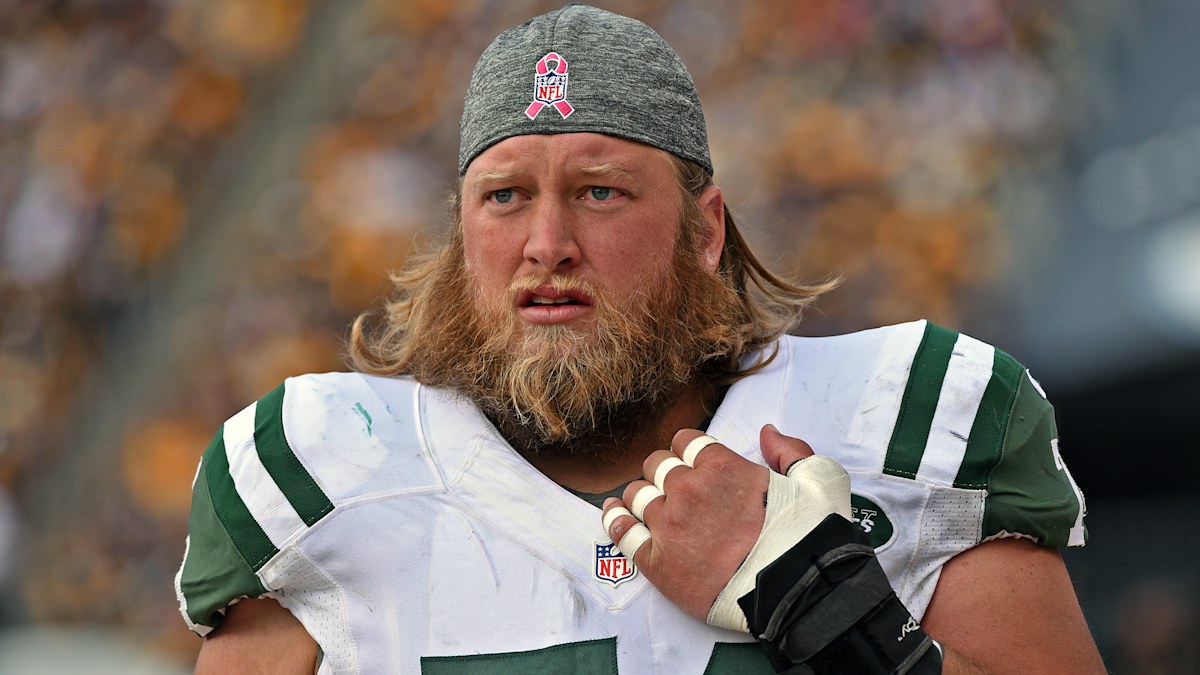 'This one hurts': Tributes flow as Jets great dies aged 41