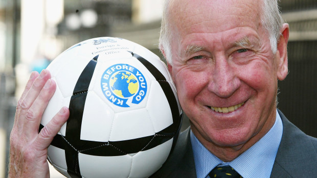 Sir Bobby Charlton promotes the new FCO pocket sized guide for football fans heading to the Euro 2004 Championships called "On the ball in Portugal" at the Foreign Press Association, Carlton House Terrace, on April 16, 2004 in London.  (Photo by Paul Gilham/Getty Images)
