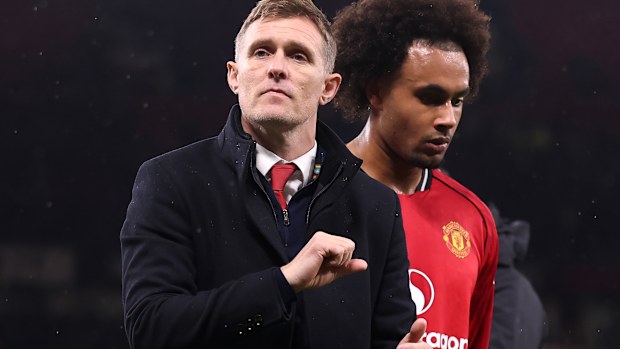 Geçici teknik direktör Darren Fletcher, Manchester United'ın FA Cup'tan elenmesi sonrası taraftara tepki veriyor.