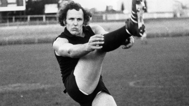 Former Hawthorn player Michael Porter in action in 1972.