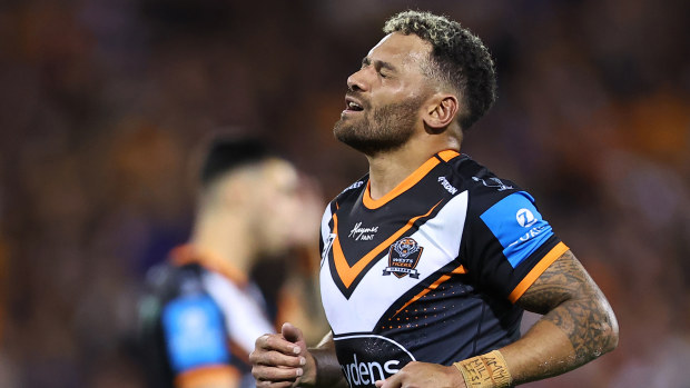 Apisai Koroisau of the Wests Tigers is sent to the sin bin against the Eels.