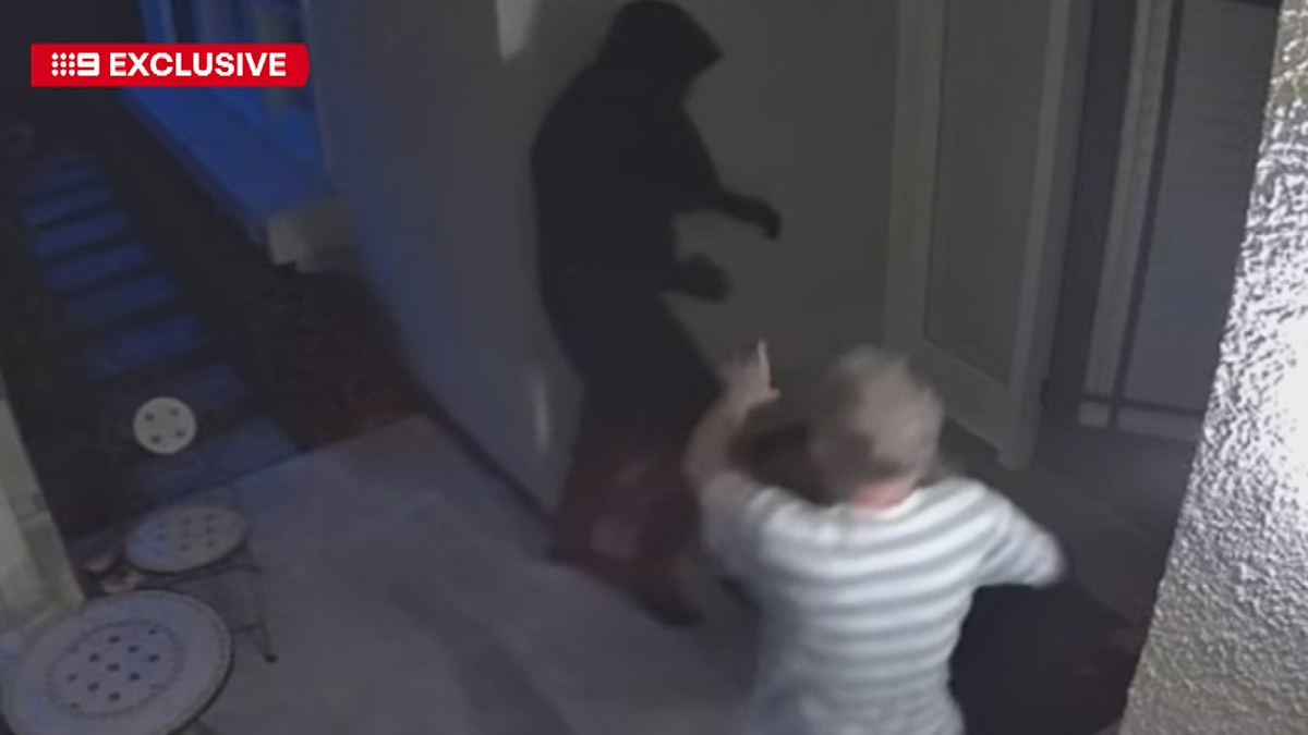 Melbourne news: CCTV shows moment man fights back against intruders in ...