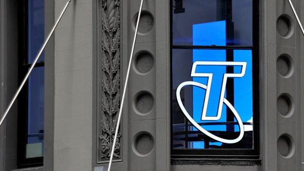 Telstra customers are reporting another outage. (AAP)