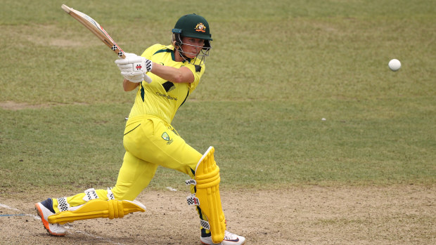 Beth Mooney of Australia bats during game three of the Women's One Day International Series between Australia and Pakistan at North Sydney Oval on January 21, 2023 in Sydney, Australia. (Photo by Robert Cianflone/Getty Images)
