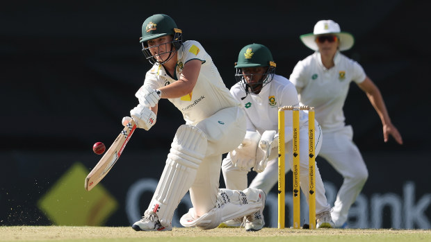 Annabel Sutherland of Australia bats during day two of the Women's Test match between Australia and South Africa at the WACA on February 16, 2024 in Perth, Australia. (Photo by Paul Kane/Getty Images)
