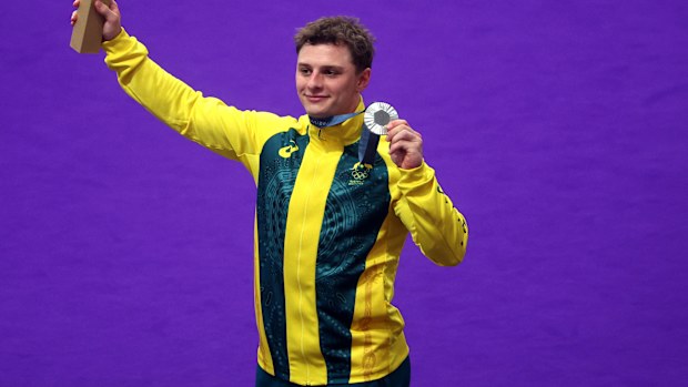 Silver medalist Matthew Richardson of Team Australia celebrates at podium after the Men's Sprint, Finals on day fourteen of the Olympic Games Paris 2024 at Saint-Quentin-en-Yvelines Velodrome on August 09, 2024 in Paris, France. (Photo by Jared C. Tilton/Getty Images)