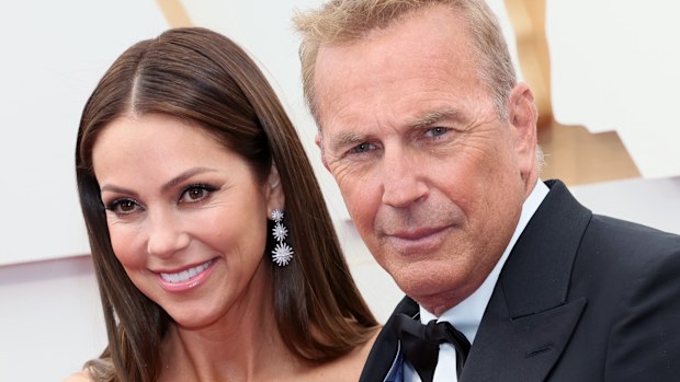  Christine Baumgartner and Kevin Costner 