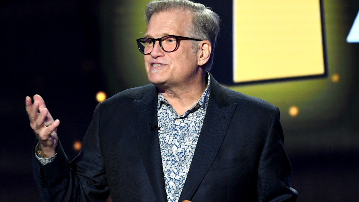 Drew Carey explains why he helped striking writers pay for meals during ...