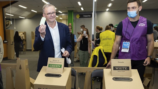 Anthony Albanese casts his vote in the 2022 election.