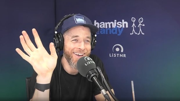 Hamish Blake tells his podcast about his attempts to get his daughter to sleep.