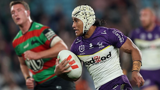 Sualauvi Fa'alogo in action against the Rabbitohs.