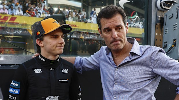 Oscar Piastri ve Mark Webber, Abu Dhabi Grand Prix'nde