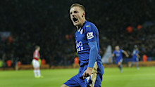 Jamie Vardy celebrates his record-breaking goal.