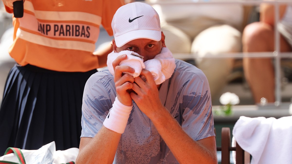 French Open 2026 | Jannik Sinner loses to Juan Manuel Cerundolo |  Nine.com.au