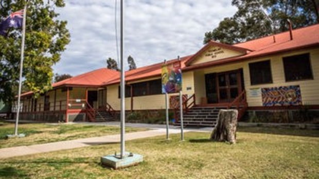 'We are desperate': Rural school offers $30k bonus to teachers willing ...