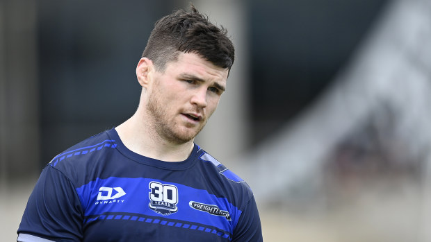 John Bateman of the Cowboys looks on during a North Queensland Cowboys NRL training session at Queensland Country Bank Stadium on January 14, 2025 in Townsville, Australia.  (Photo by Ian Hitchcock/Getty Images)
