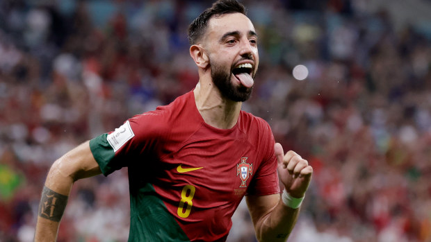 LUSAIL, QATAR - NOVEMBER 28: Bruno Fernandes of Portugal celebrates 2-0 during the  World Cup match between Portugal  v Uruguay at the Lusail Stadium on November 28, 2022 in Lusail Qatar (Photo by Eric Verhoeven/Soccrates/Getty Images)