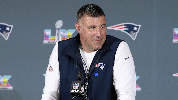 New England Patriots baş antrenörü Mike Vrabel.