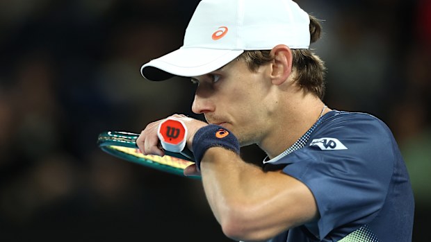Alex de Minaur reacts during his quarter-final match with Jannik Sinner.