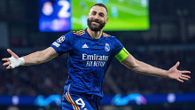 MANCHESTER, ENGLAND - APRIL 26: Karim Benzema of Real Madrid celebrates after scoring his 2nd and his teams 3rd goal during the UEFA Champions League Semi Final Leg One match between Manchester City and Real Madrid at City of Manchester Stadium on April 26, 2022 in Manchester, United Kingdom. (Photo by Sebastian Frej/MB Media/Getty Images)