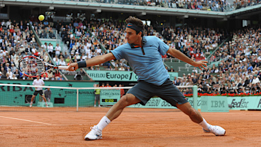 Career grand slam: French Open 2009 vs Robin Soderling (W)