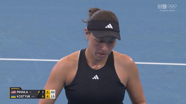 Jessica Pegula reacts after losing a  point.