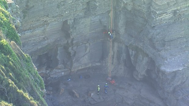 Warriewood blowhole rescue