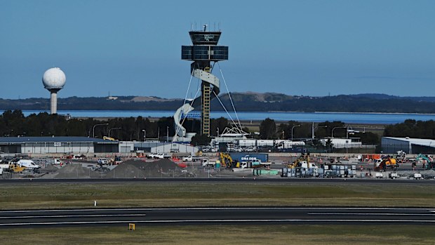 The traffic control tower at Sydneys airport. Generic REX, Qantas, Virgin, Jetstar , airport, planes, passengers, commuters, airlines, travel, economy, transport, delays, luggage, customers. Sydney, NSW. August 7, 2024. Photo: Kate Geraghty