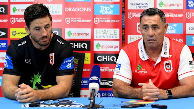 Dragons coach Shane Flanagan has convinced Ben Hunt to stay put.
