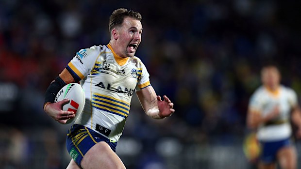 Clint Gutherson in action for the Eels against the Warriors in round 22.