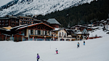 The lockers are located footsteps from the ski school meeting area and above the main gondola.