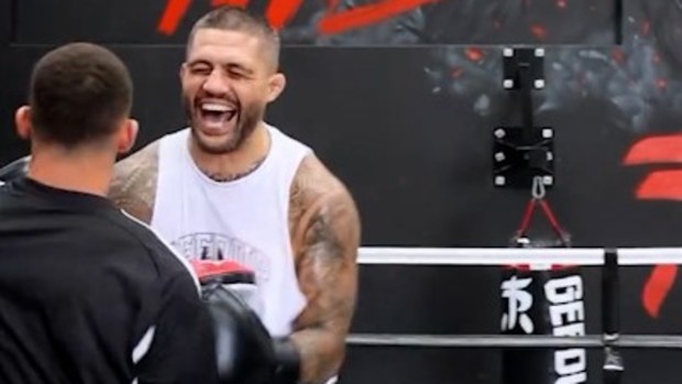 Nathan Cleary trains with Tyson Pedro.