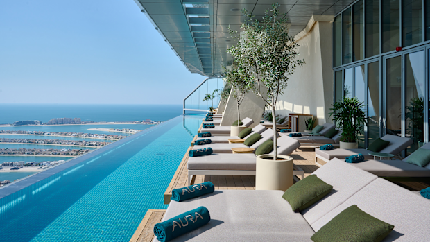 AURA Skypool Lounge