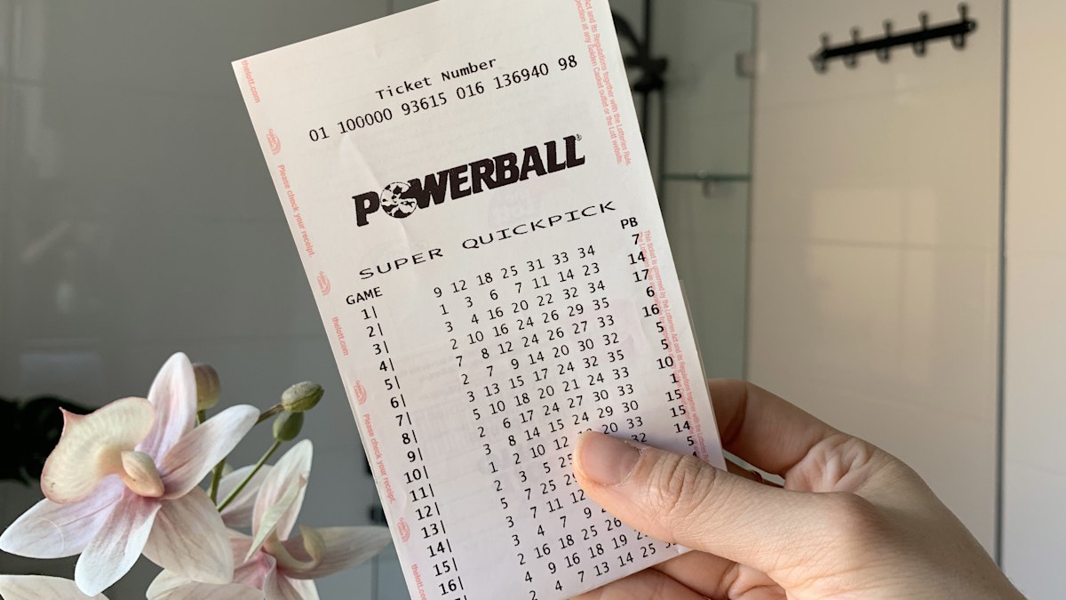 Powerball winning numbers: NSW woman's last-minute swap leads to $60 ...