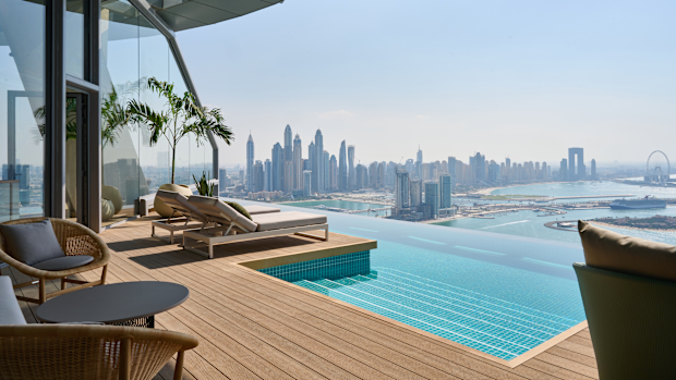 AURA Skypool Lounge
