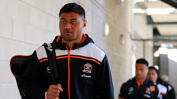 Stefano Utoikamanu before the Tigers clash with the Warriors.