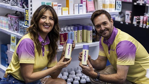 Vicki (D'Arcy Carden), Martin (Will Forte) in Sunny Nights on Stan