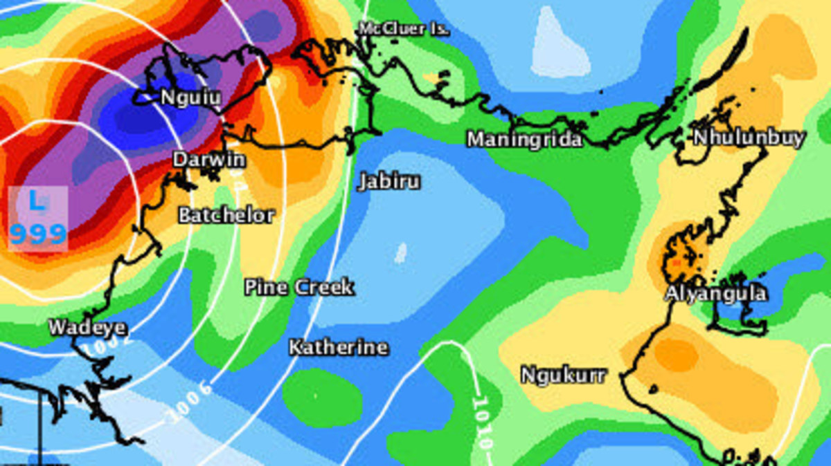 Tropical Cyclone Marcus to cross land near Darwin, causing wild weather ...