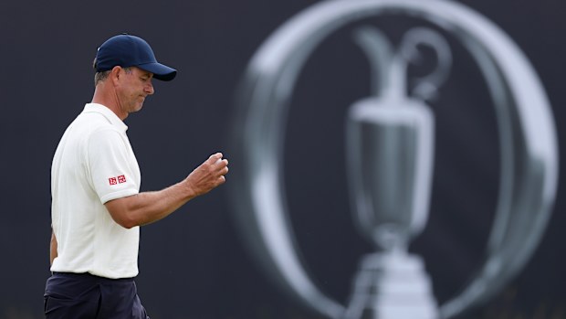 Adam Scott, ilk turda 12. green'de tepki veriyor.