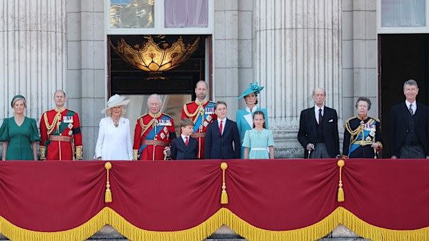 LONDON, ENGLAND - JUNE 14: Birgitte, Duchess of Gloucester, Prince Richard, Duke of Gloucester, Sophie, Duchess of Edinburgh, Prince Edward, Duke of Edinburgh, Queen Camilla, King Charles III, Prince Louis of Wales, Prince William, Prince of Wales, Prince George of Wales, Catherine, Princess of Wales, Princess Charlotte of Wales, Prince Edward, Duke of Kent, Princess Anne, Princess Royal and Vice Admiral Sir Timothy Laurence on the balcony at Buckingham Palace during Trooping The Colour 2025 on 