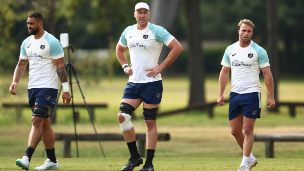 Lukhan Salakaia-Loto, Angus Blyth and Hamish Stewart during a Wallabies training session.