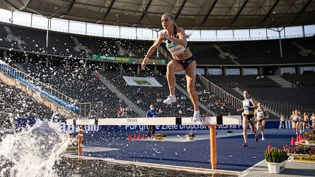 Genevieve Gregson in action.