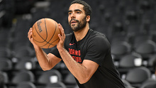 Jontay Porter #34 of the Toronto Raptors warms up before the game against the Portland Trail Blazers at the Moda Center on March 09, 2024 in Portland, Oregon. NOTE TO USER: User expressly acknowledges and agrees that, by downloading and or using this photograph, User is consenting to the terms and conditions of the Getty Images License Agreement. (Photo by Alika Jenner/Getty Images)