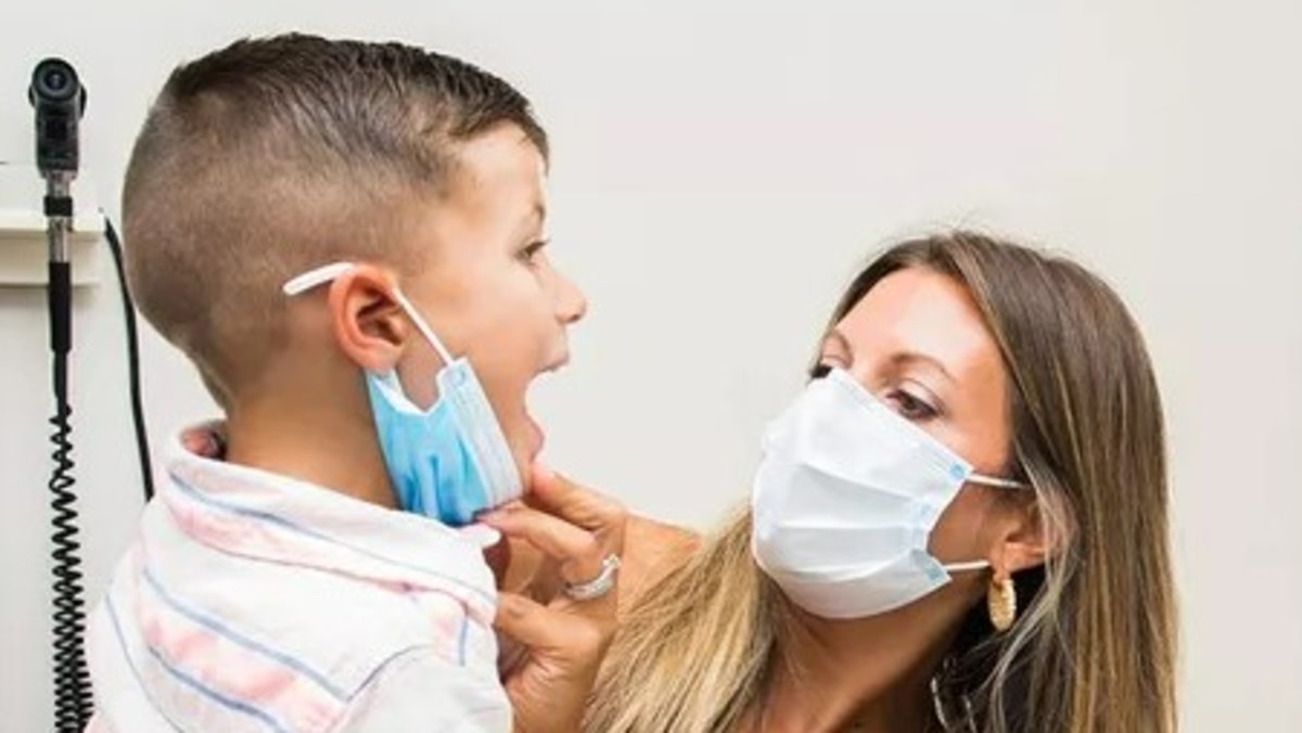 Warning over metal straws after child suffers life-threatening throat ...