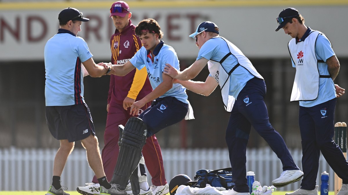 Konstas battles cramps en route to eye-catching century