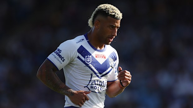 Viliame Kikau of the Bulldogs was injured at training again.