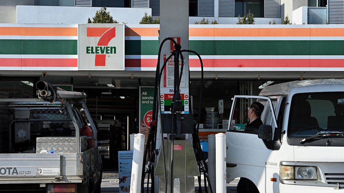 7-Eleven faces complaints over 'disappearing' fuel price lock feature