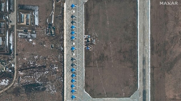Su-34 fighter jets are seen at the Russian military's Morozovsk airbase, about 160 kilometres east of the Ukrainian border in southern Russia, in a satellite image provided by Maxar Technologies that it said was taken in April 2021, amid a Russian military buildup in the region.